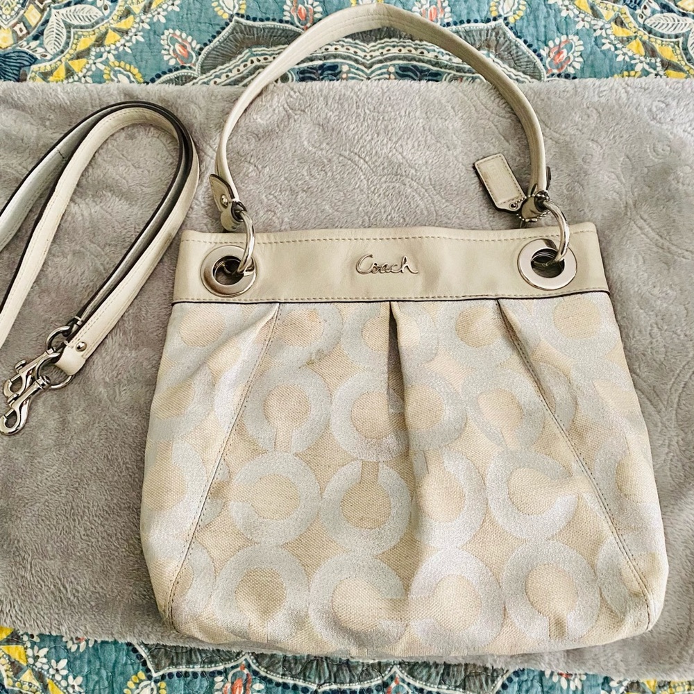 Coach Handbag in Signature Canvas